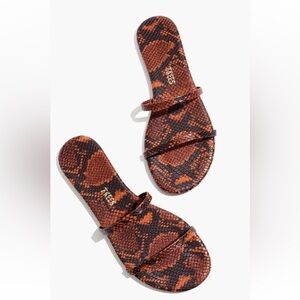 Madewell x TKEES® Gemma Vegan Leather Sandals in Snake Embossed